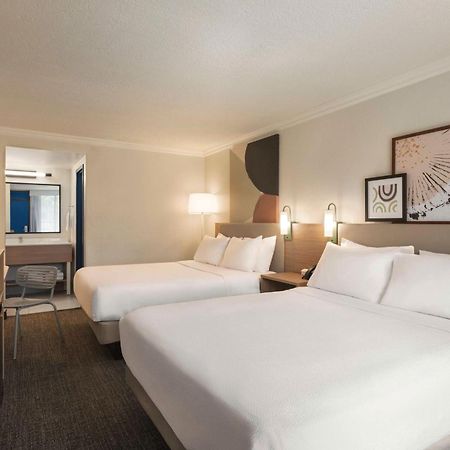 Spark By Hilton Sarasota Siesta Key Gateway Point O'Rocks Exterior foto